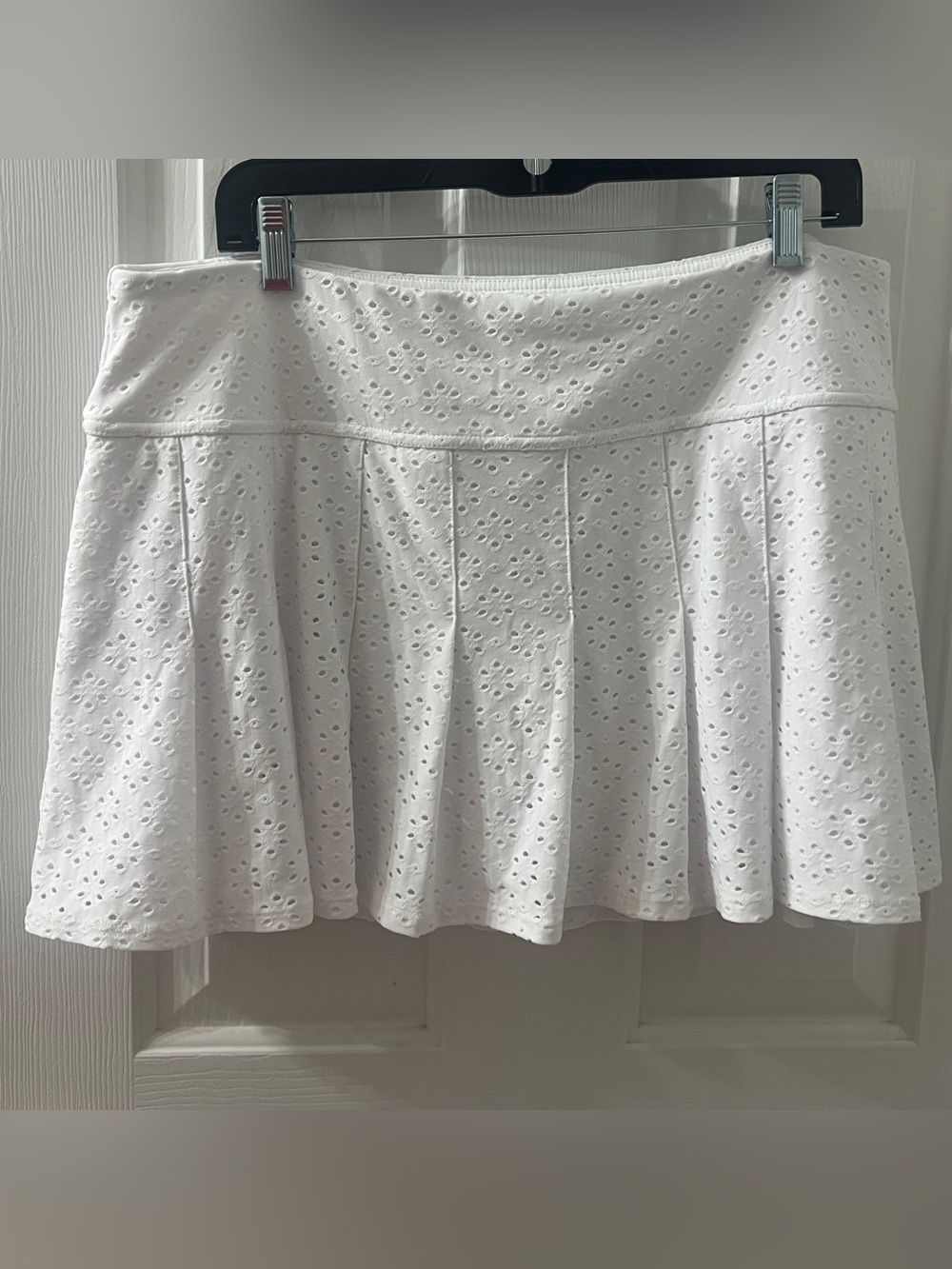 Lilly Pulitzer Women’s Luxletic Resort White match point eyelet pleated skort XL